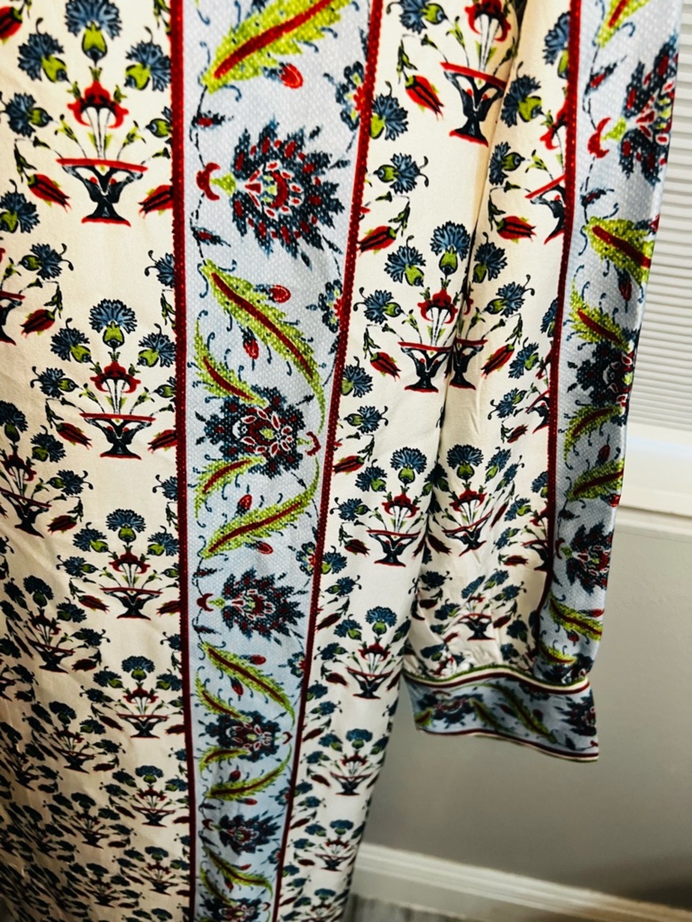 D'Ascoli Silk Shirtdress Button down
Small S Floral stripes - Picture 10 of 15